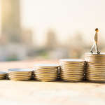Baker McKenzie steps up to associate pay war with 20% NQ salary uplift